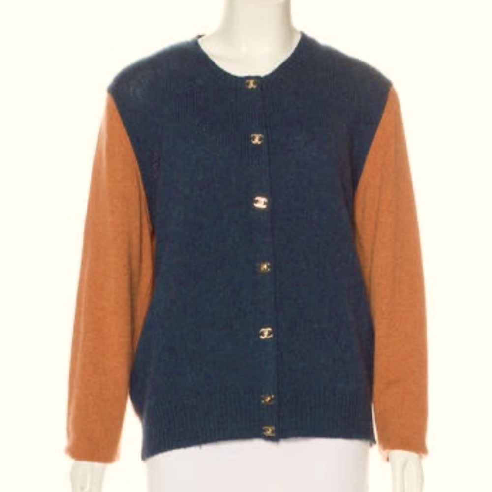 Long sleeves Chanel vintage turn lock shirts
